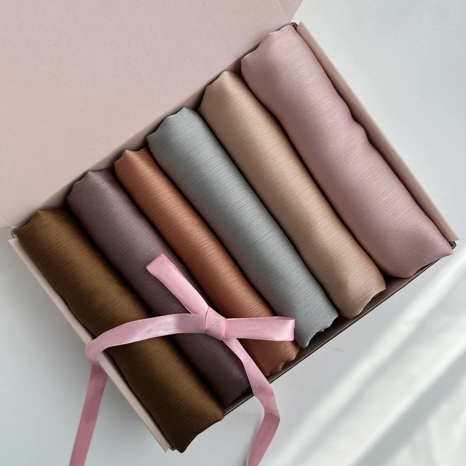 Satijnen Plissé Hijab byOumich